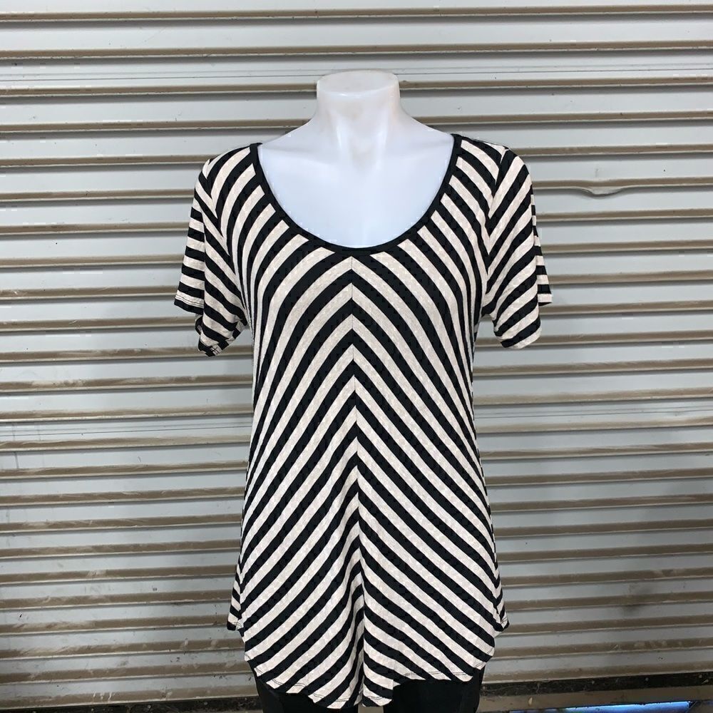 LuLaRoe beige and black stripped short sleeve top